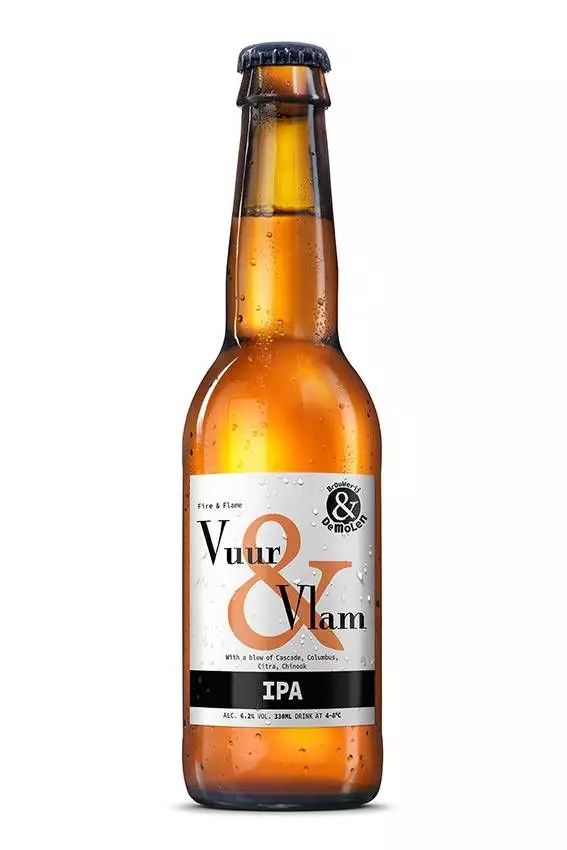 Vuur & Vlam IPA er en eksplosion af smag. Den har en dyb gyl..